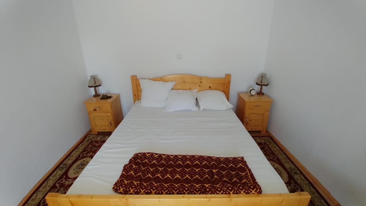Casa Darius Villa Novaci-Străini Kültér fotó